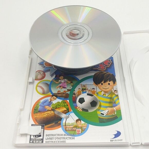 Family Party 30 Great Games for Nintendo Wii Game with Instruction Manua… - Picture 4 of 4